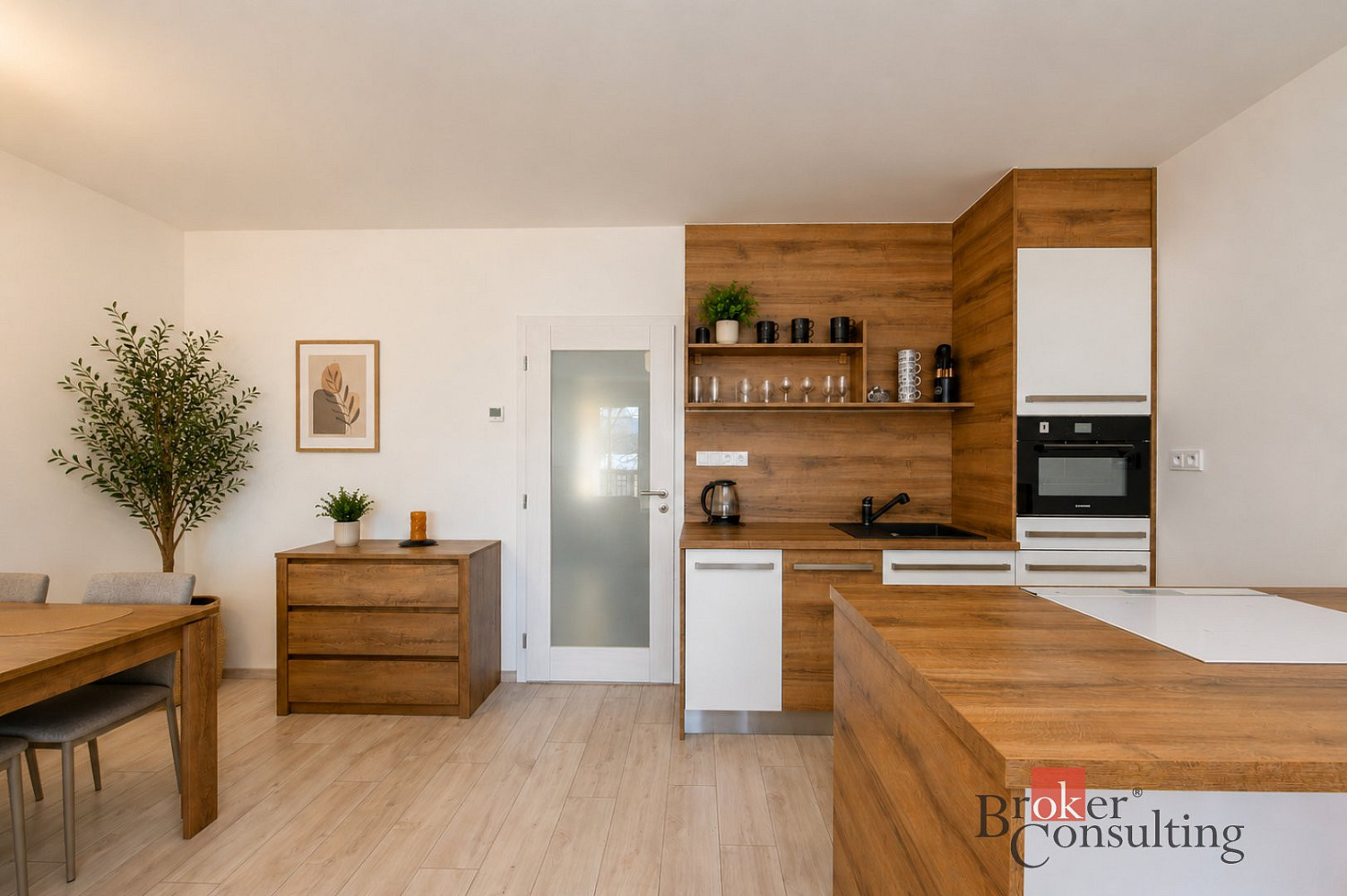 Prodej bytu 1+kk 53 m² – fotografie 3