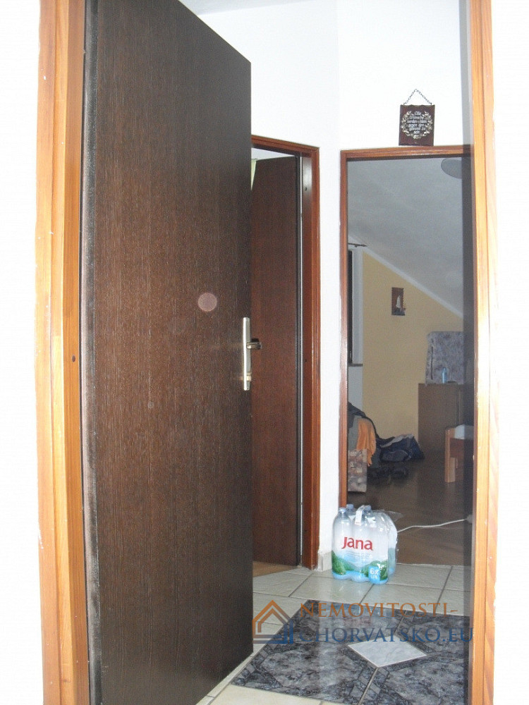 Prodej bytu 2+kk 50 m², Omišalj