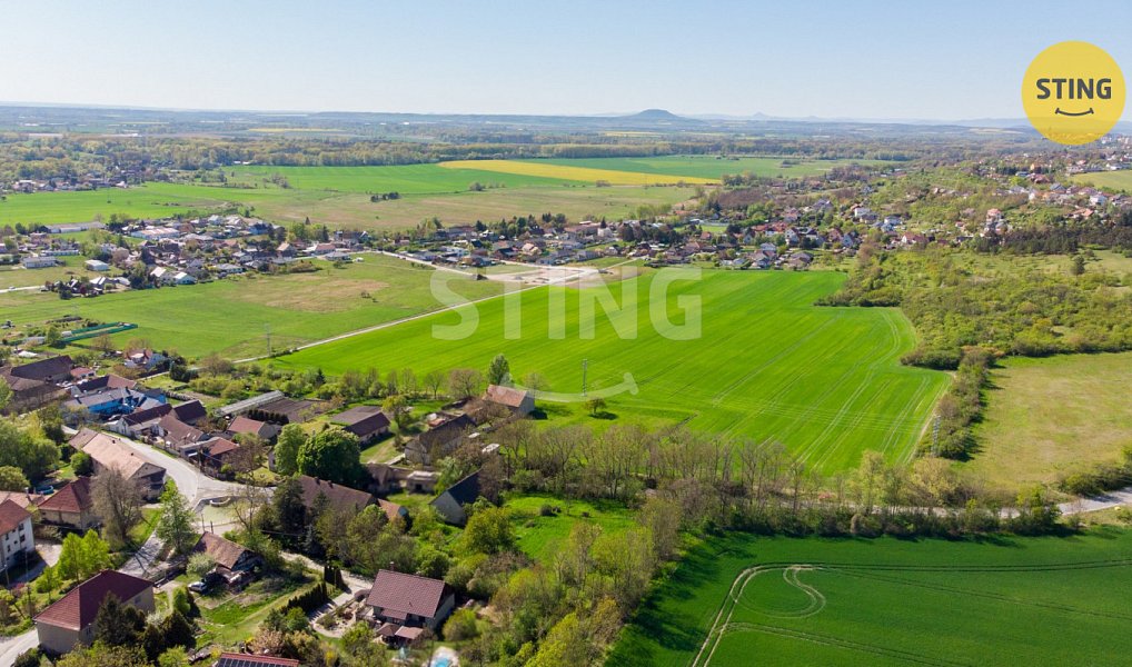 Prodej stavebního pozemku 2 480 m², Kly – náhled fotky 4