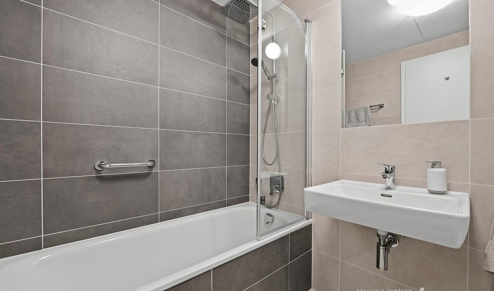 Prodej bytu 3+kk 85 m², Praha – náhled fotky 17