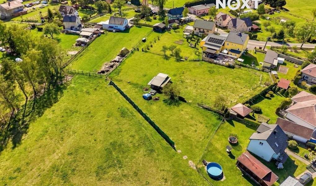 Prodej stavebního pozemku 2 246 m², Pila – náhled fotky 11