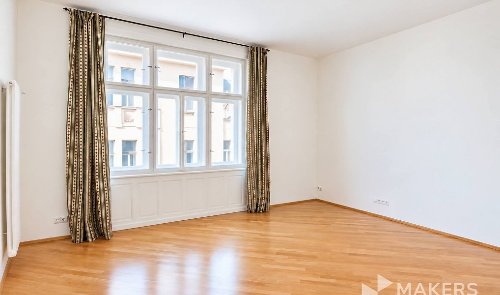 Pronájem bytu 4+kk 100 m², Praha – fotka 1 z 9