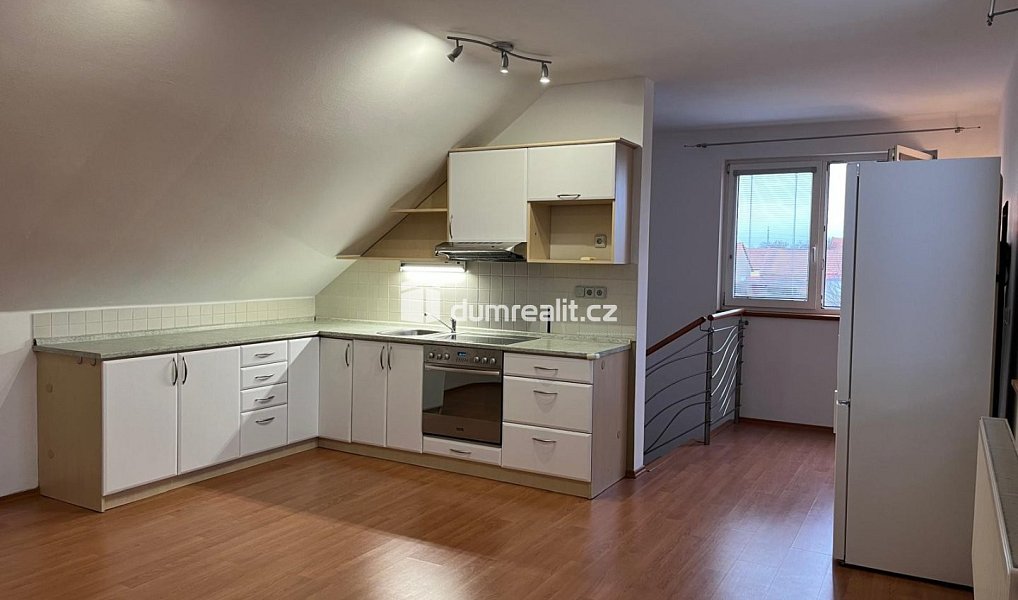 Pronájem bytu 2+kk, 80 m², Sendražice - Kolín, Kolín