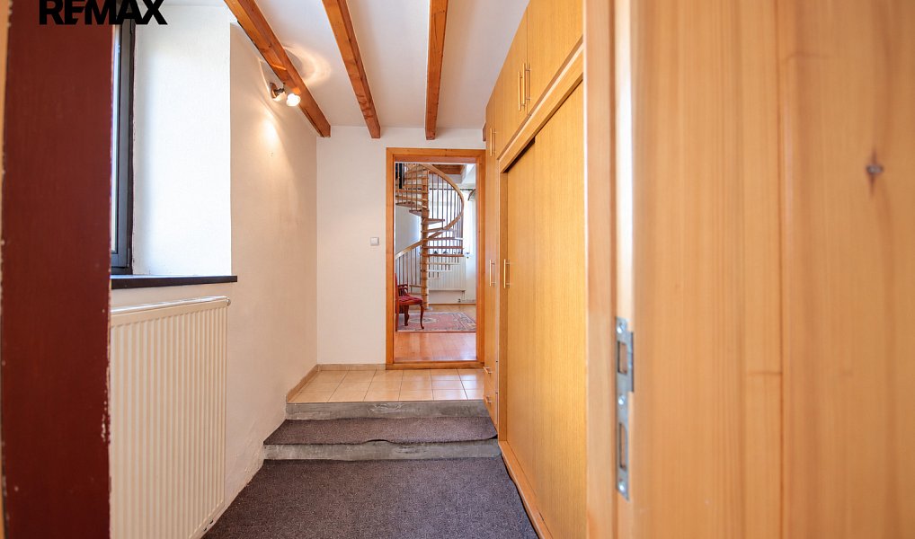 Prodej domu 200 m² s pozemkem 910 m², Kájov – náhled fotky 18