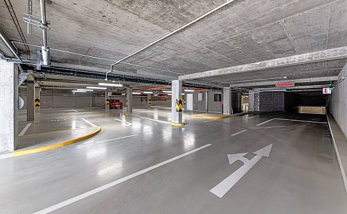 Ihned k dispozici. Prodej krytého parkovacího stání na Praze 9, Českobrodská, Praha 9 - Běchovice