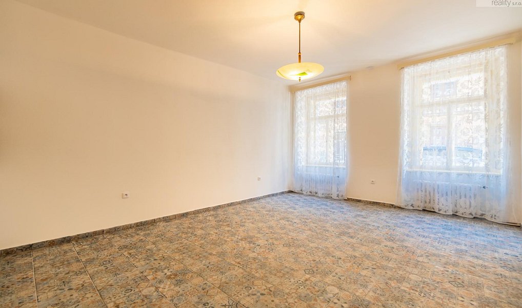 Prodej domu 326 m² s pozemkem 200 m², Žatec – náhled fotky 3