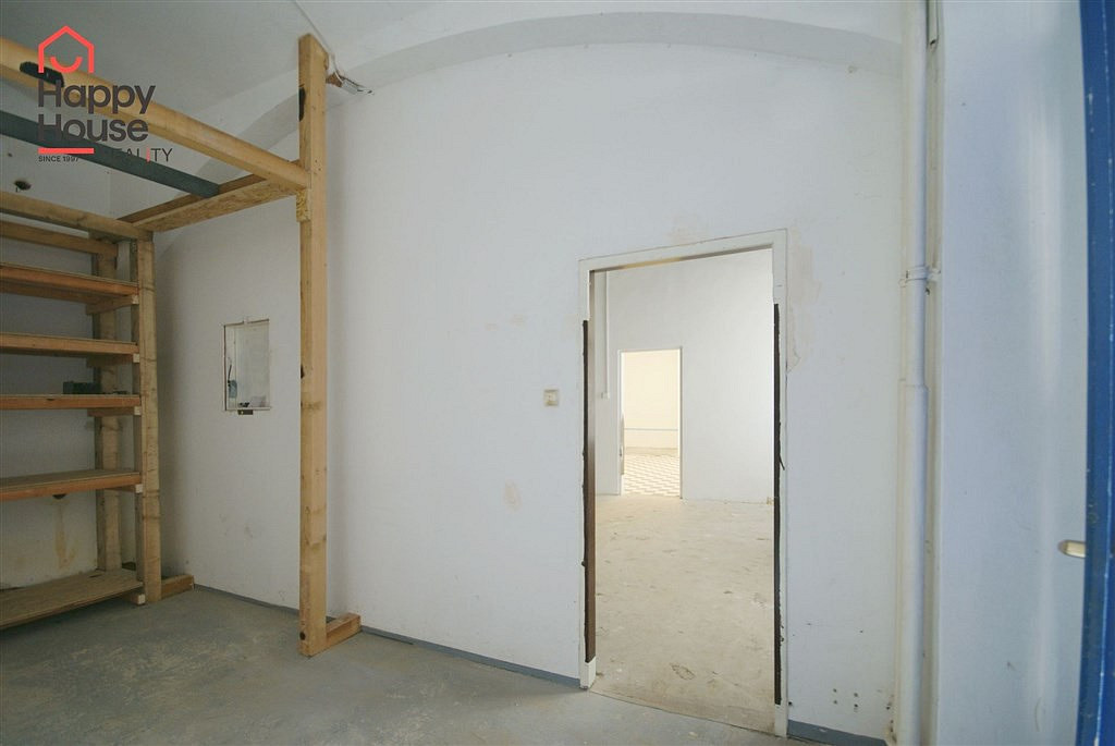 Pronájem kanceláře 87 m² — photo 3