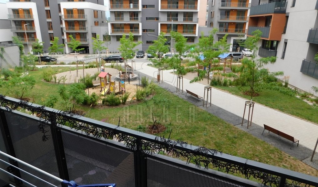 Prodej bytu 1+kk 43 m², Praha – náhled fotky 4