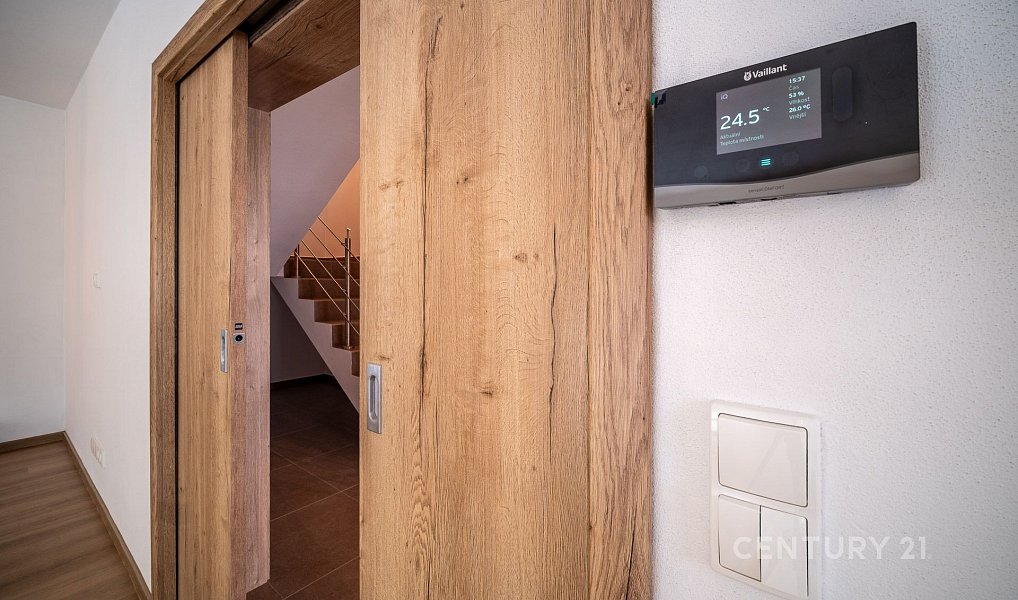 Prodej domu 161 m² s pozemkem 413 m², Homole – náhled fotky 13