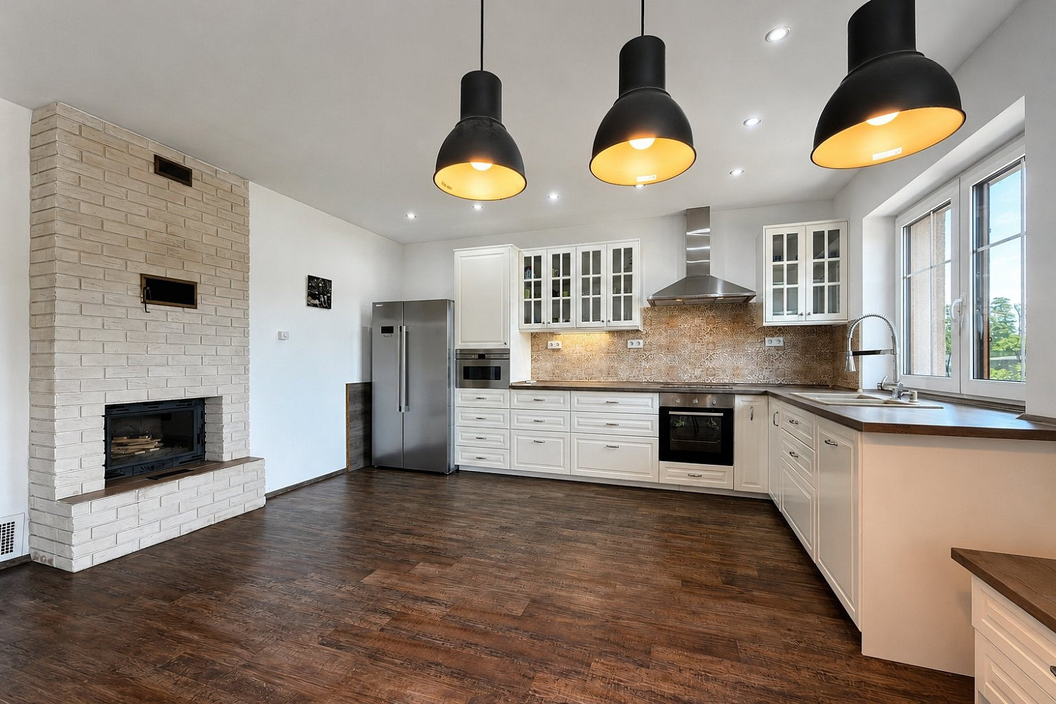 Prodej domu 120 m² s pozemkem 1 343 m² — photo 2