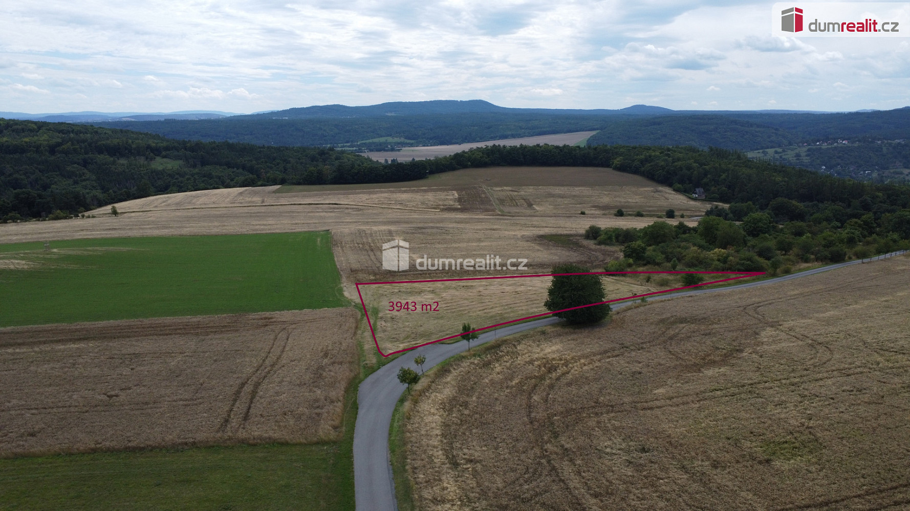 Prodej pozemku 3 943 m²