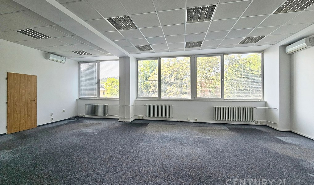 Pronájem kanceláře 59 m², Zlín – náhled fotky 4