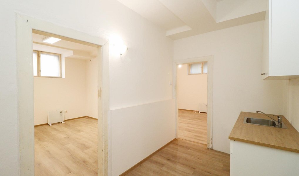 Pronájem bytu 2+1 49 m², Praha – náhled fotky 3
