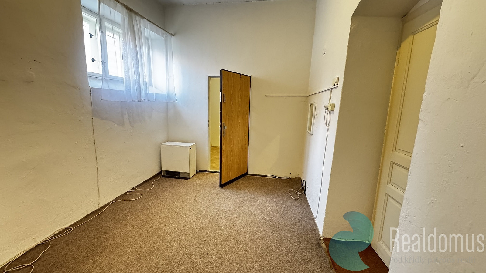 Pronájem kanceláře 200 m² — photo 3