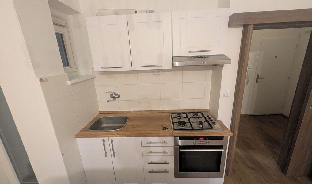 Prodej bytu 1+kk 33 m², Praha – náhled fotky 4
