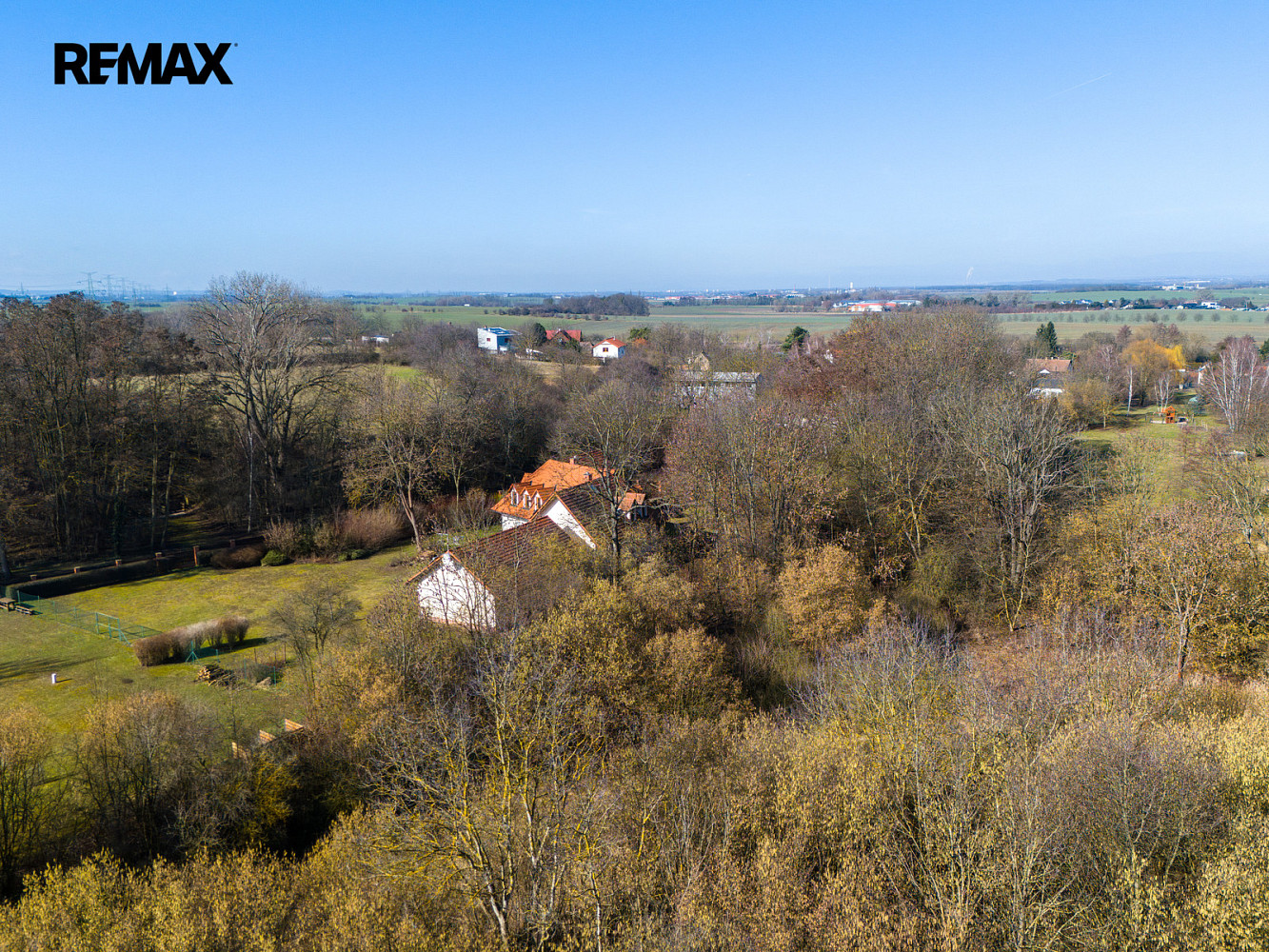 Prodej stavebního pozemku 1 872 m²