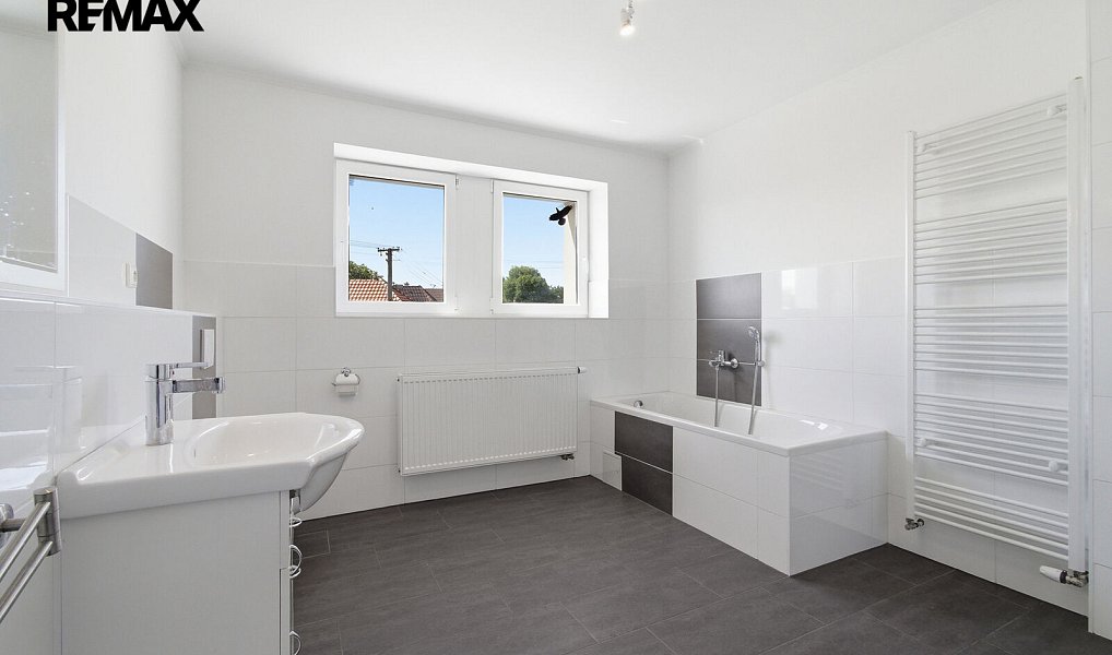 Prodej domu 250 m² s pozemkem 749 m², Kasejovice – náhled fotky 37