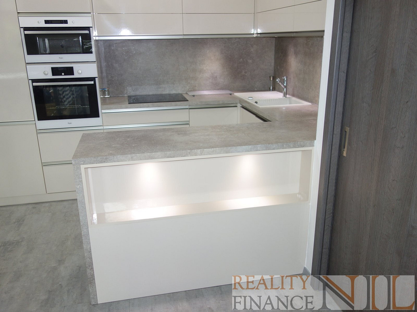 Prodej bytu 3+kk 82 m² — photo 3
