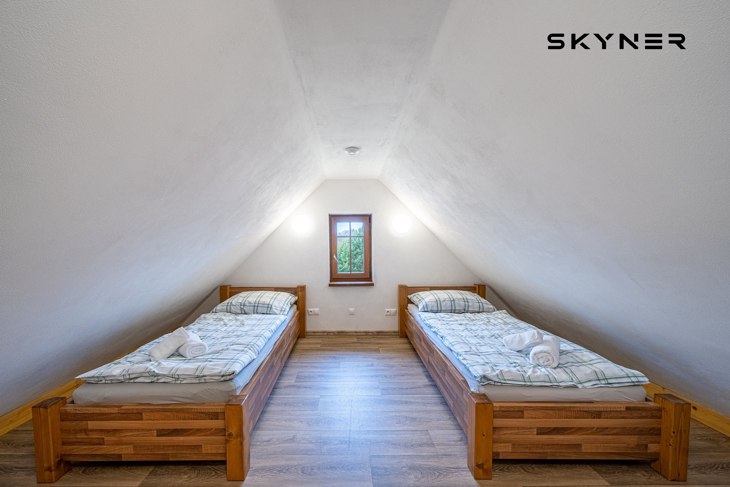Prodej ubytovacího objektu 271 m² – fotografie 5