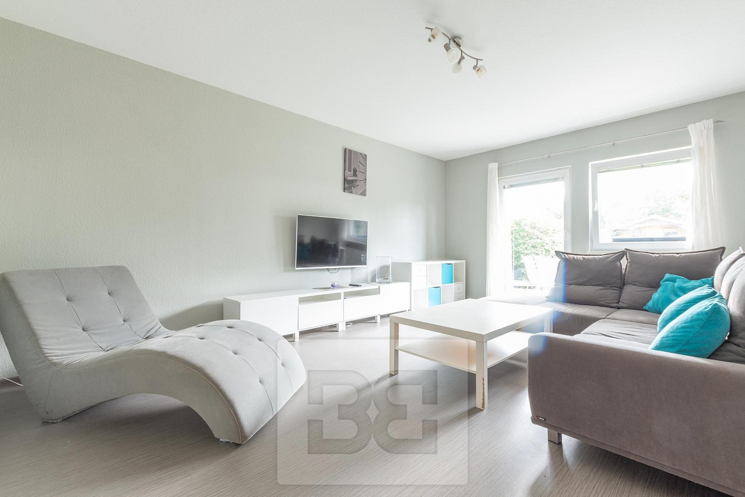 Pronájem bytu 4+1 131 m² — photo 2