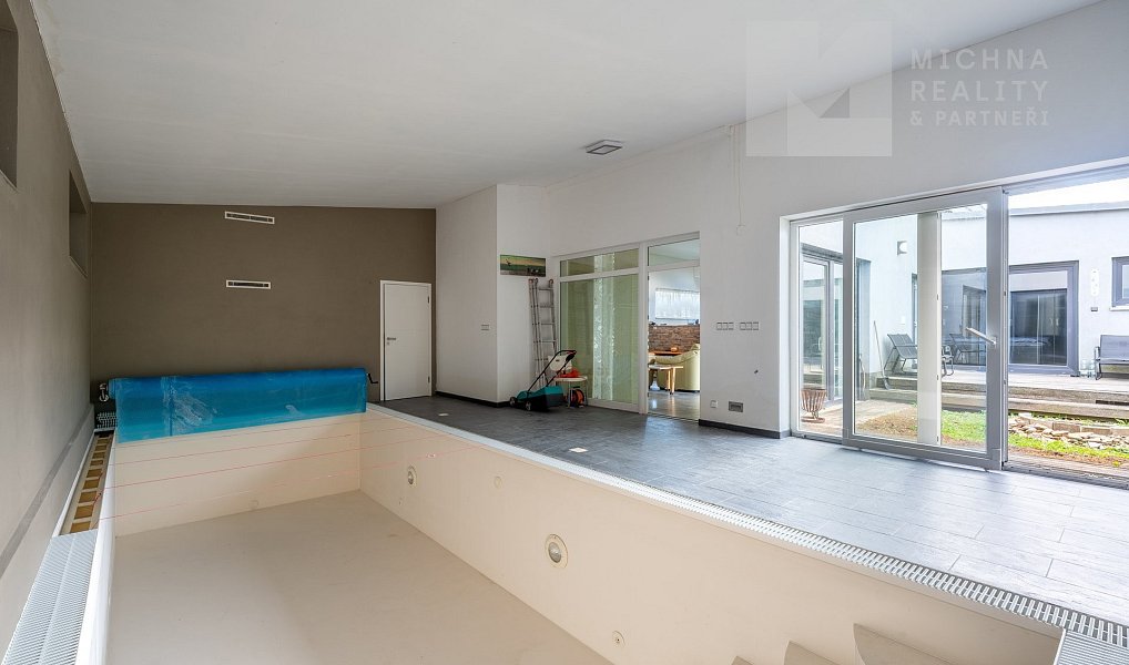 Prodej domu 221 m² s pozemkem 4 496 m², Žernovník – náhled fotky 8