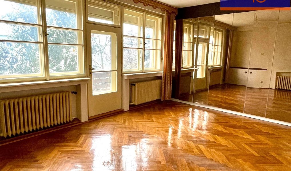 Prodej domu 528 m² s pozemkem 985 m², Praha – náhled fotky 12