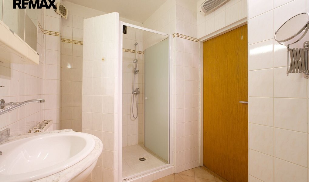 Prodej domu 223 m² s pozemkem 662 m², Dolní Lhota – náhled fotky 20