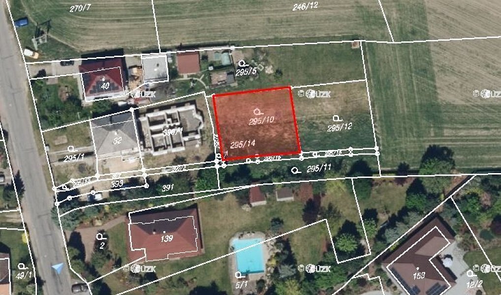 Prodej stavebního pozemku 398 m², Pardubice – fotka 1 z 3