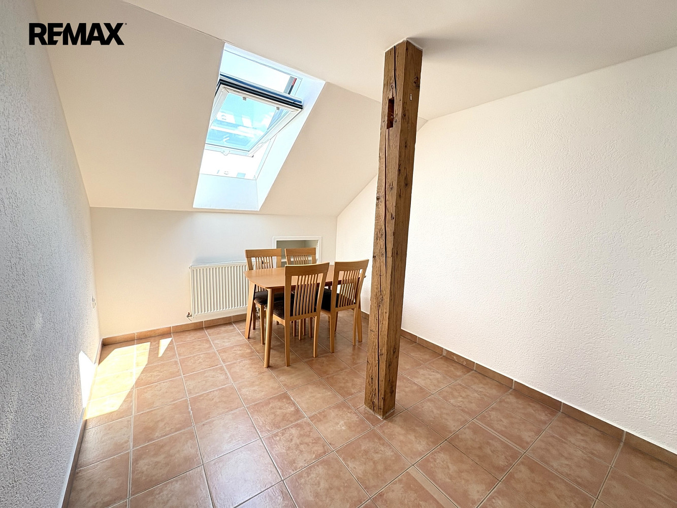 Pronájem bytu 1+1 39 m² — photo 2