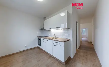 Prodej bytu 2+1 61 m², Lidická, Ostrov, okres Karlovy Vary
