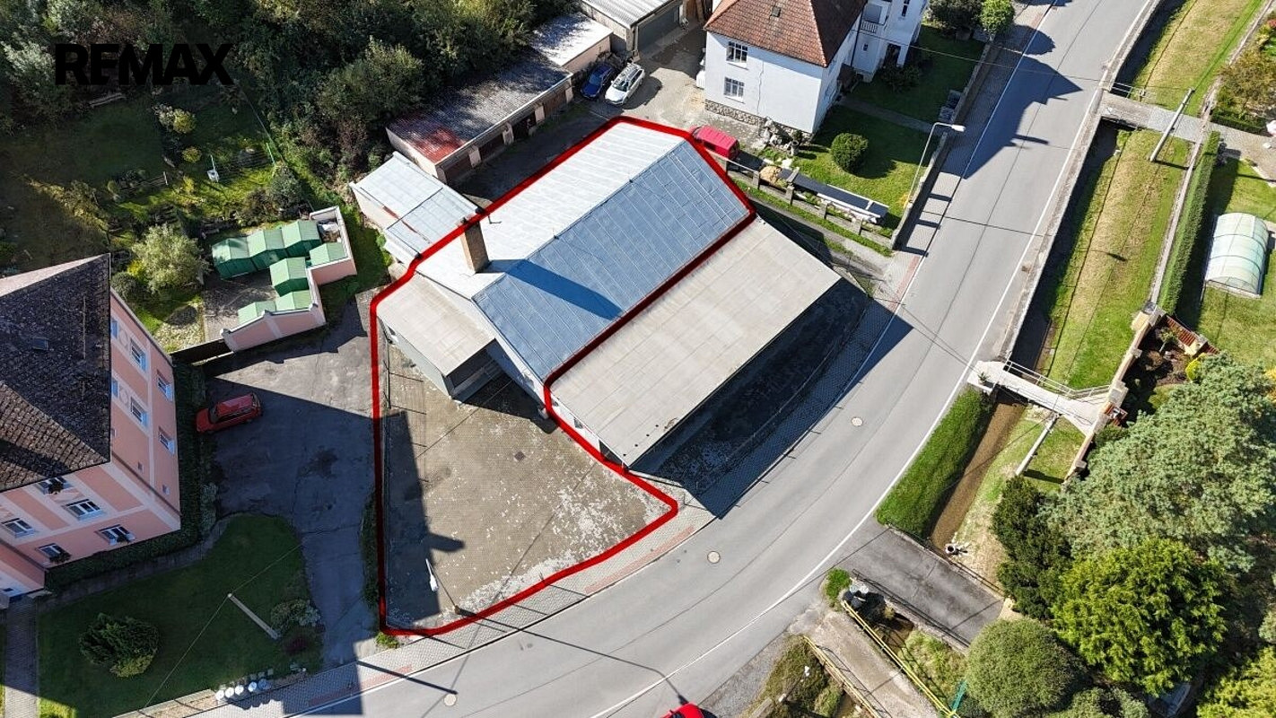 Pronájem obchodních prostor 238 m²