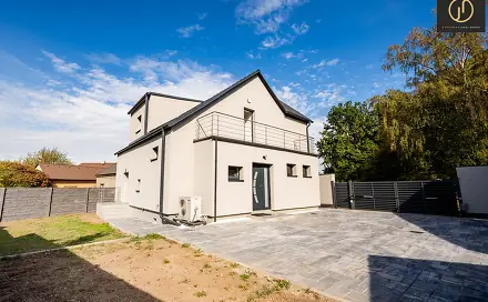 Prodej domu 153 m² s pozemkem 348 m², 28. října, Kladno - Švermov