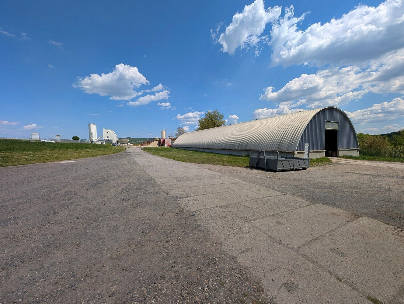 Prodej výrobních prostor 60 000 m² – fotografie 3
