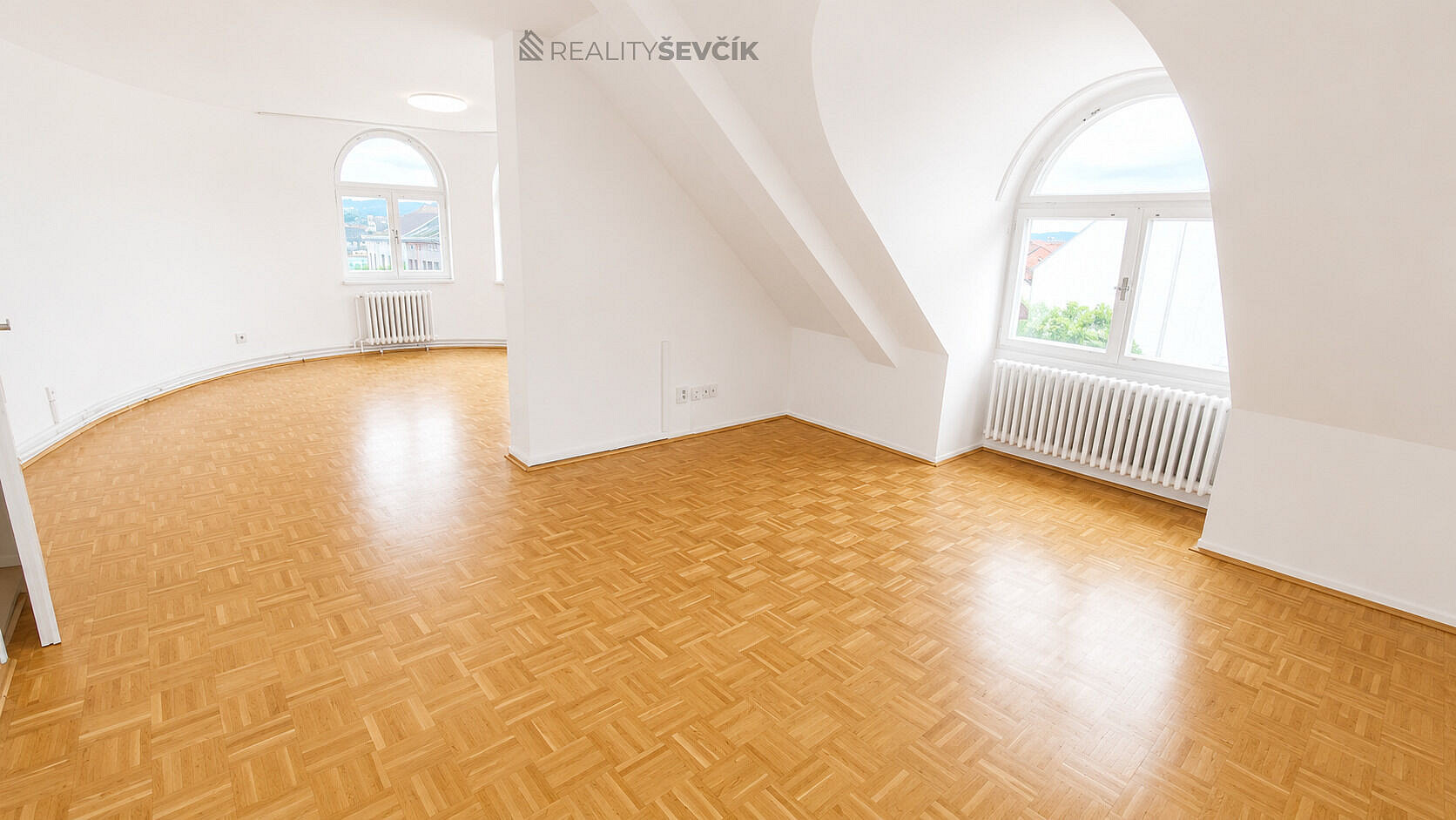 Pronájem bytu 3+kk 90 m² — photo 4