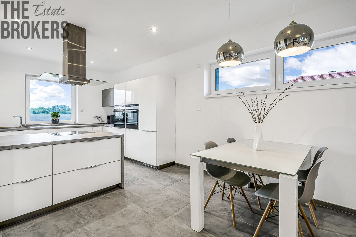 Prodej domu 133 m² s pozemkem 914 m² – fotografie 3