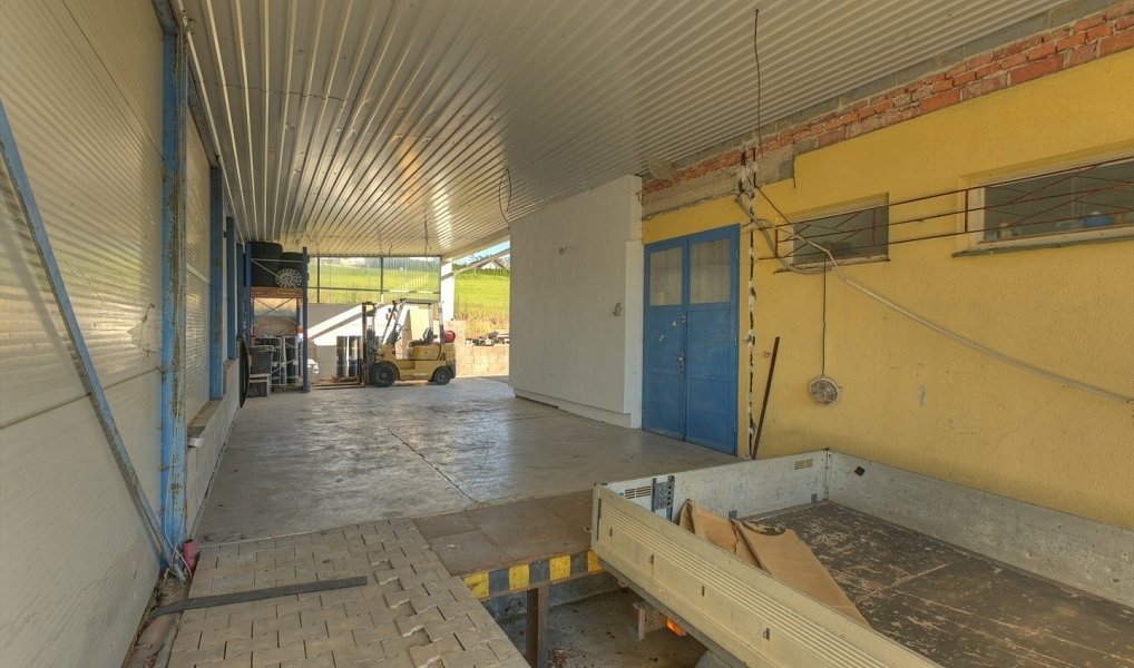 Prodej obchodních prostor 265 m², Studenec – náhled fotky 5