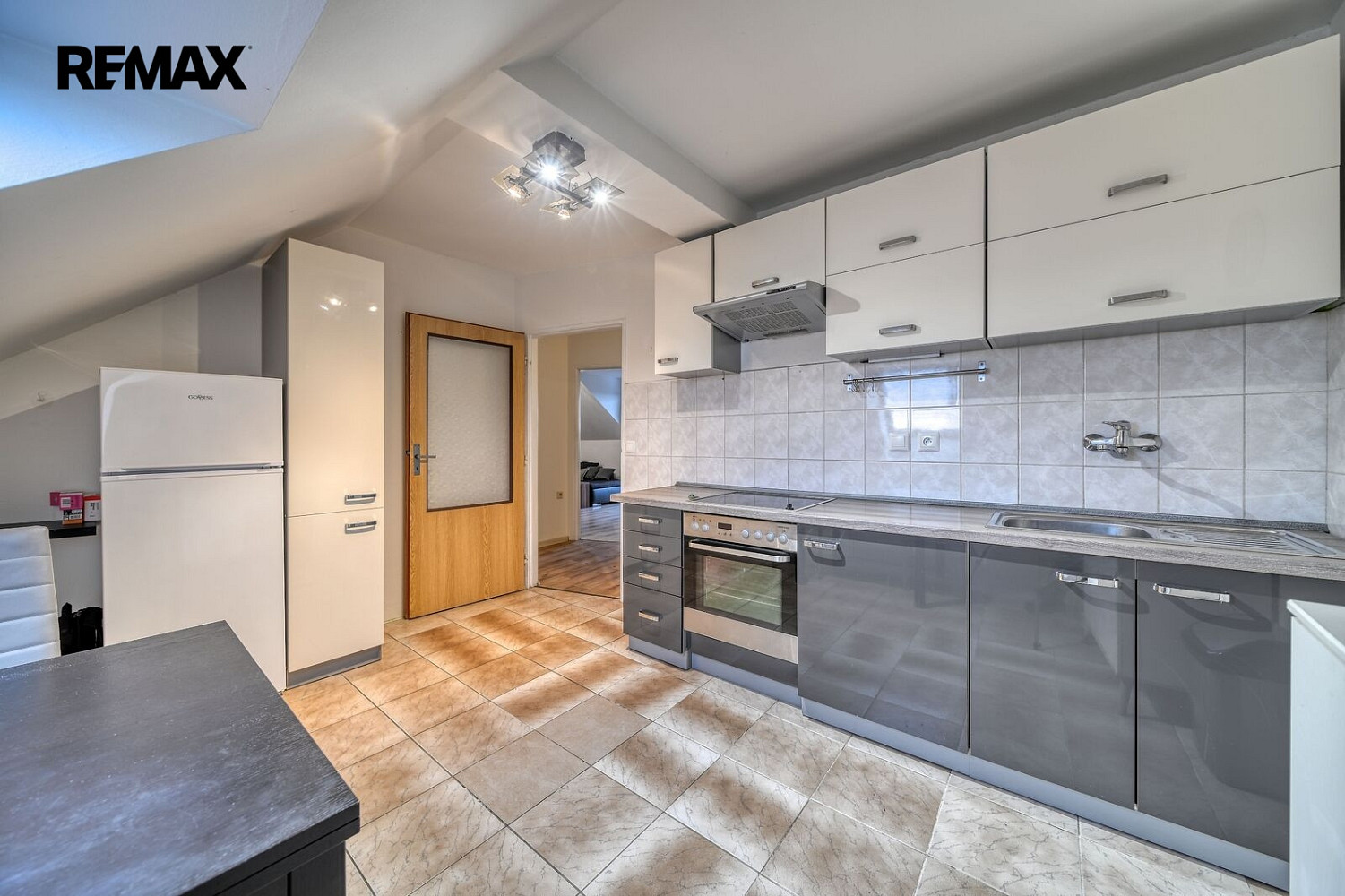 Pronájem bytu 2+1 47 m² – fotografie 2