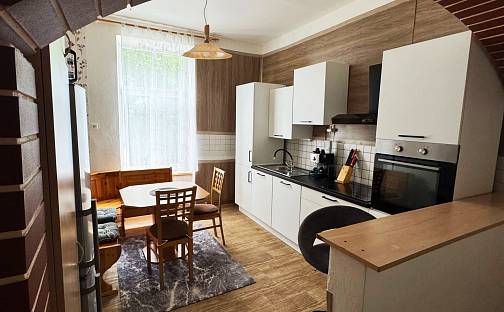 Pronájem bytu 2+1 53 m², Hálkova, Jihlava - Helenín
