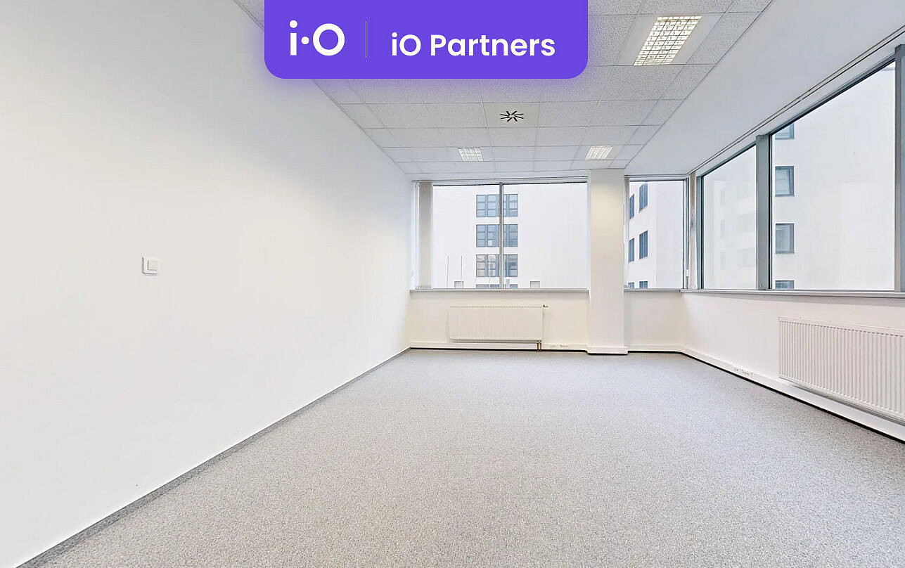 Pronájem kanceláře 3 500 m² – fotografie 3