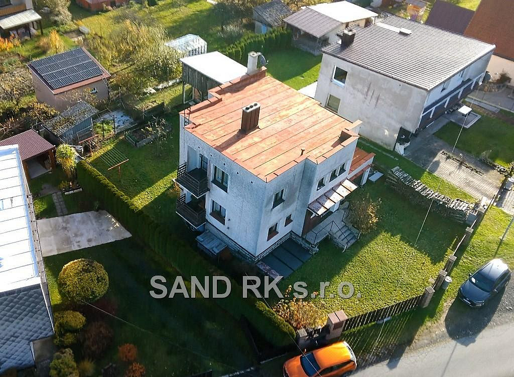Prodej domu 242 m² s pozemkem 596 m² – fotografie 2