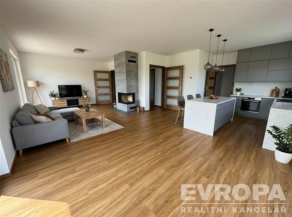 Prodej domu 123 m² s pozemkem 1 061 m² — photo 3