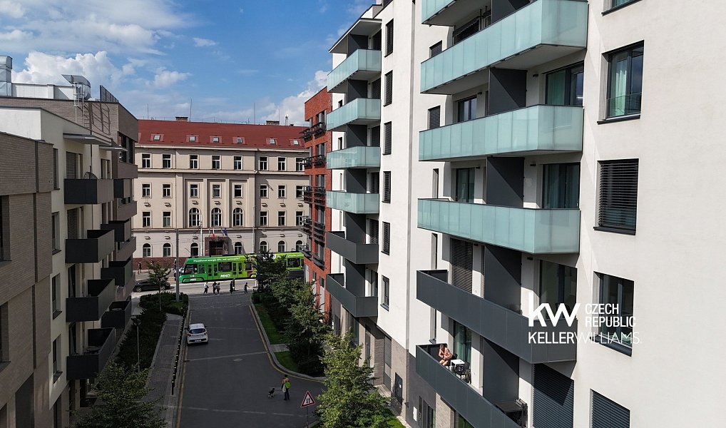 Prodej bytu 2+kk 67 m², Praha – náhled fotky 16