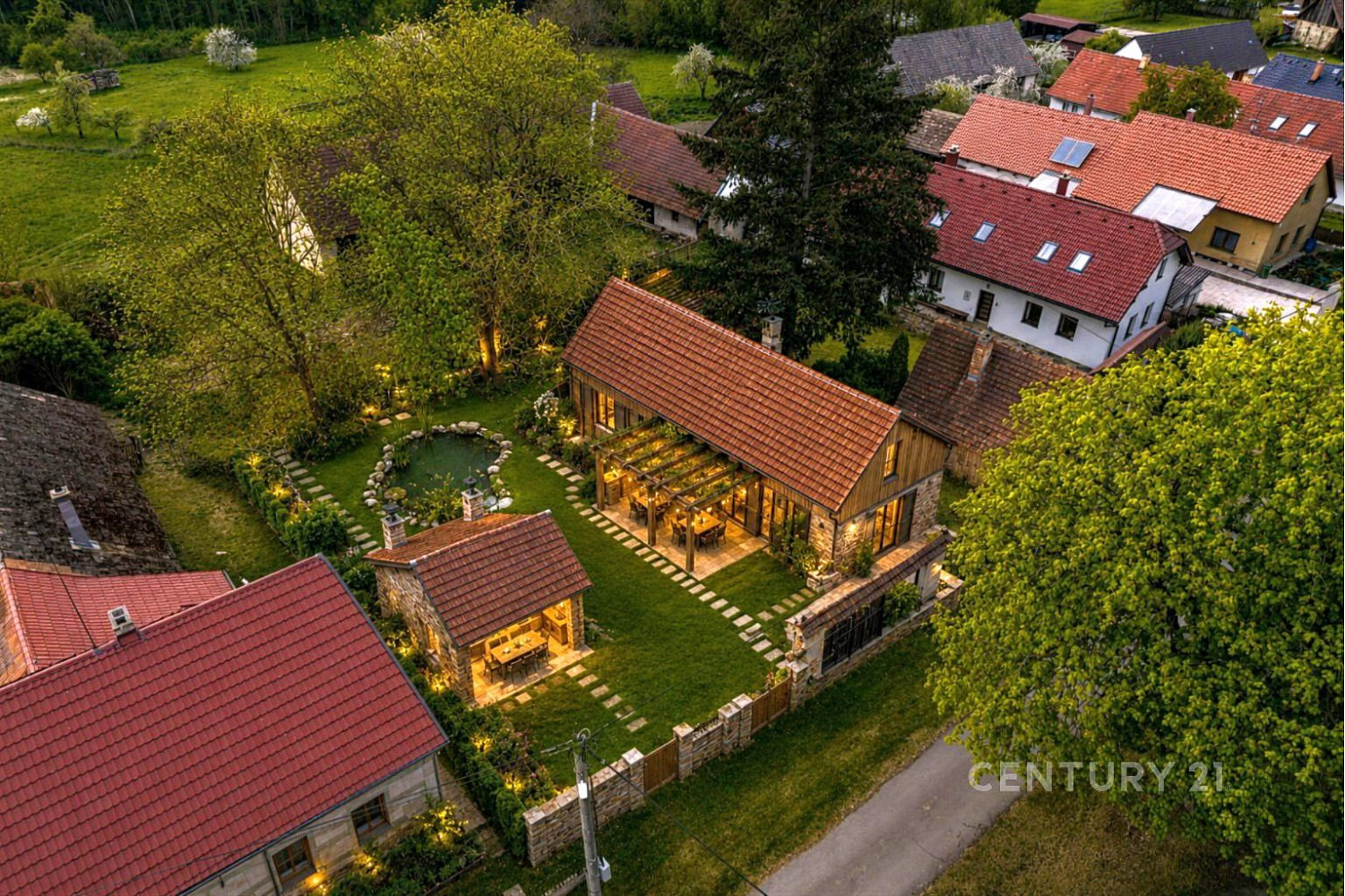 Prodej domu 80 m² s pozemkem 3 279 m² — photo 2