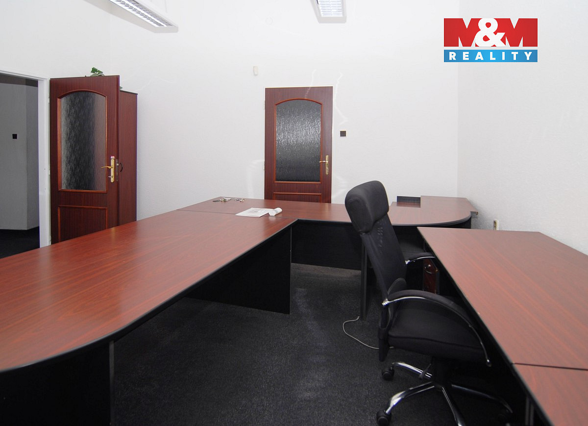 Pronájem kanceláře 135 m² — photo 3