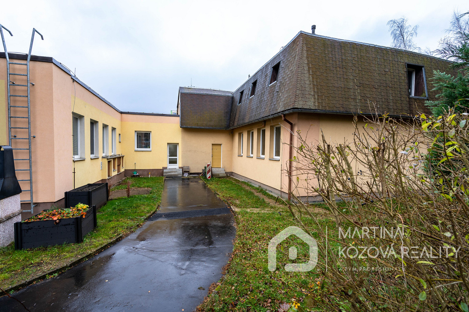 Prodej komerčního objektu (jiného typu) 397 m²
