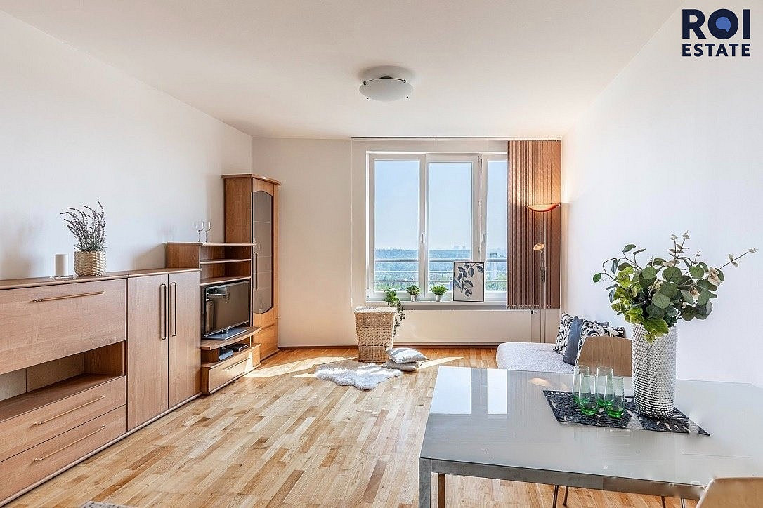 Pronájem bytu 2+kk 60 m², Praha