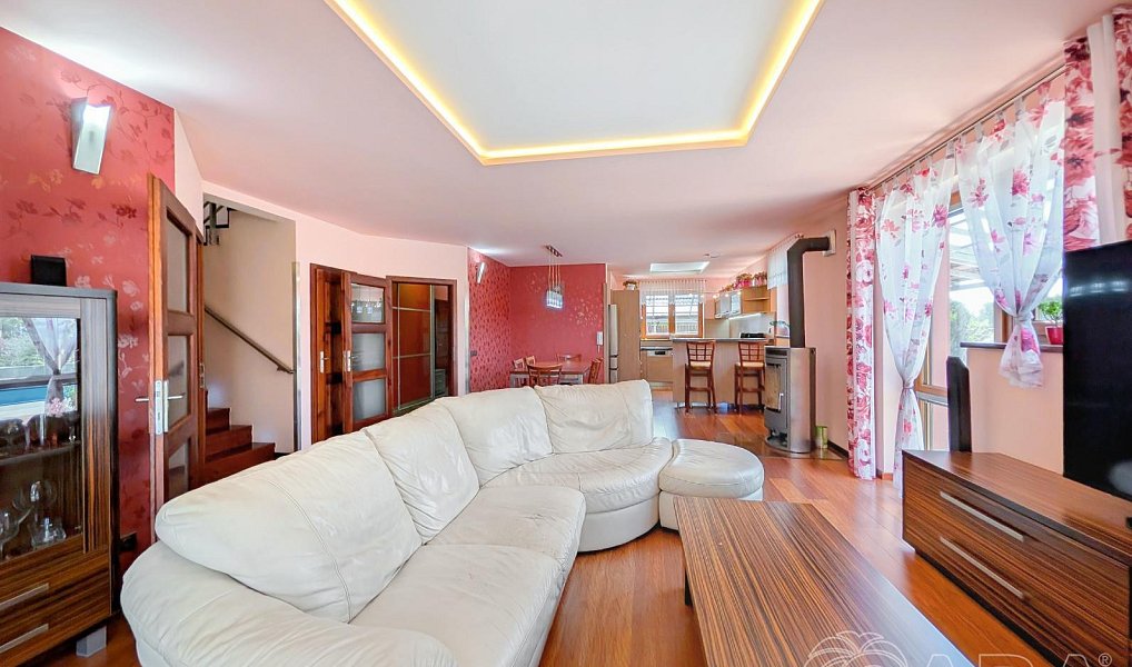 Prodej domu 373 m² s pozemkem 2 175 m², Libeř – náhled fotky 12