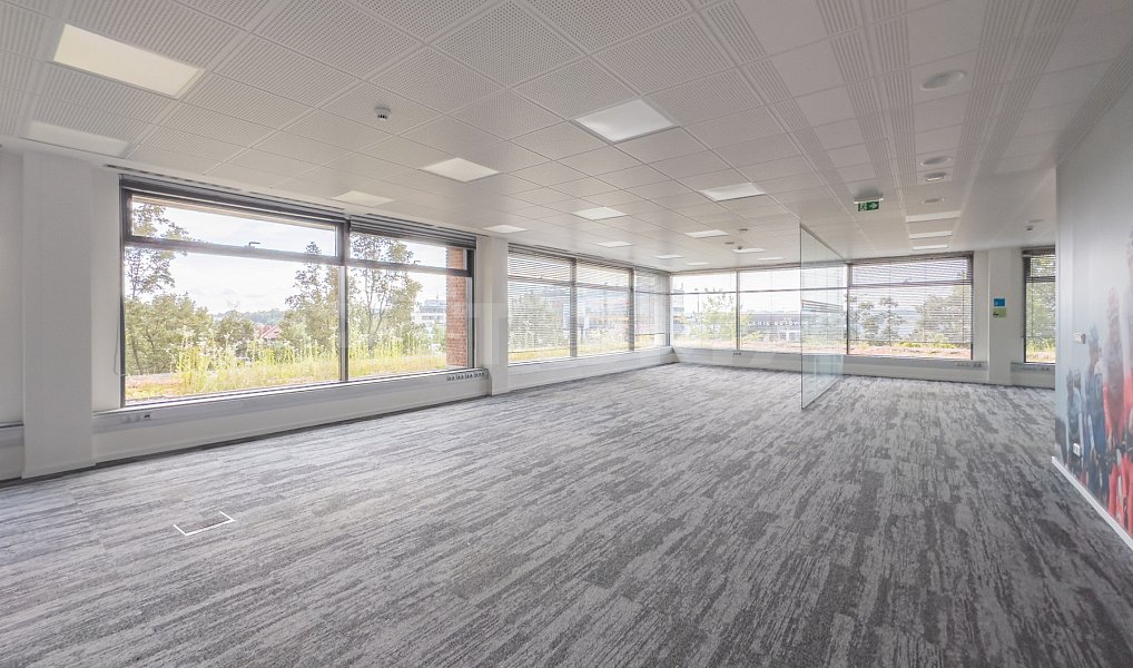 Pronájem kanceláře 649 m², Praha – náhled fotky 2