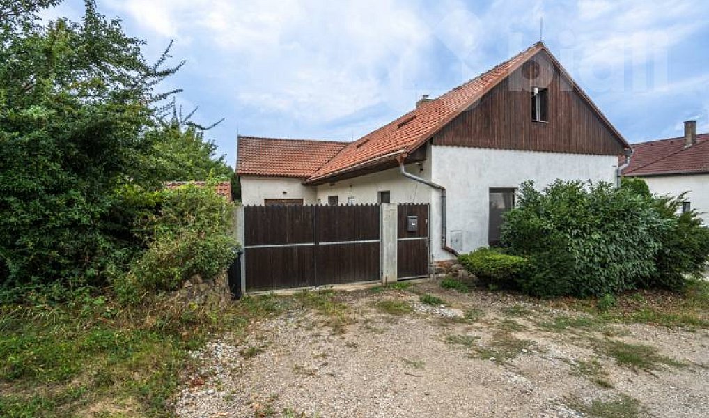 Prodej domu 140 m² s pozemkem 472 m², Rpety – náhled fotky 2