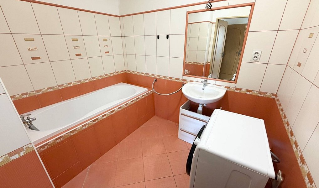Prodej bytu 3+kk 77 m², Pardubice – náhled fotky 14